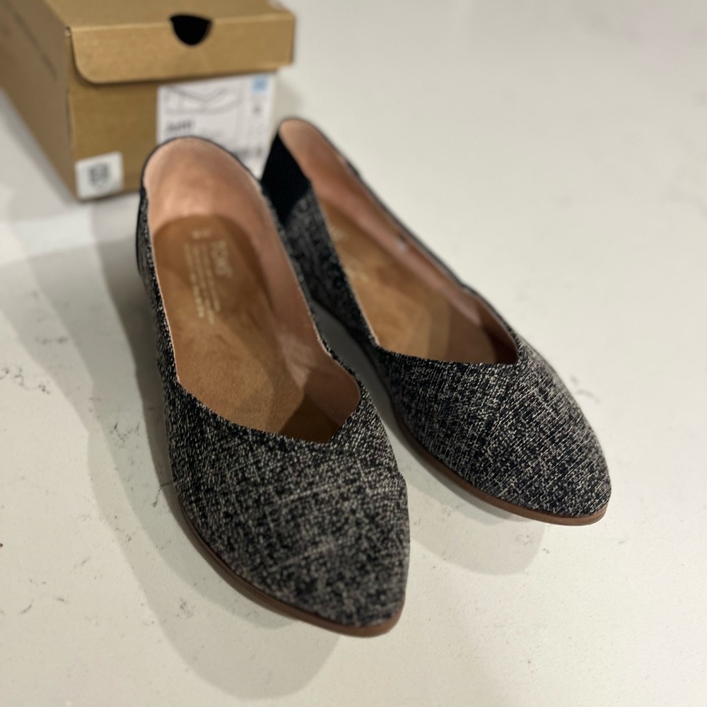 TOMS Jutti Two Tone Woven Black and Gray Flats